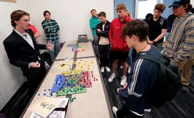 this image shows Educational Board Games in Tutoring